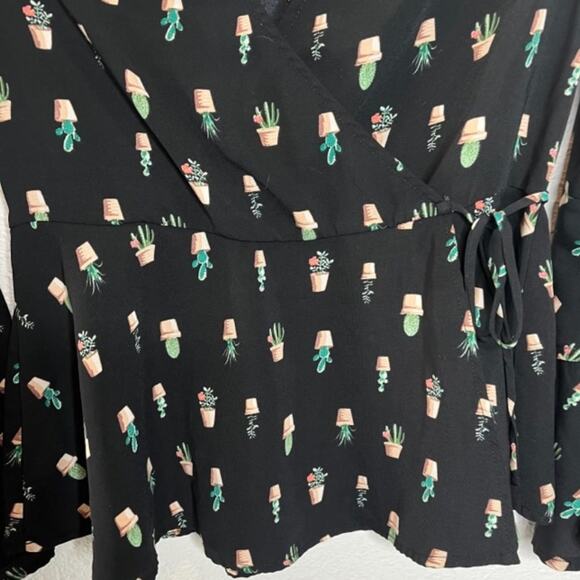 Blue Rain Small Black Ruffle Cactus Flowy Tie Wrap Blouse - Picture 7 of 13